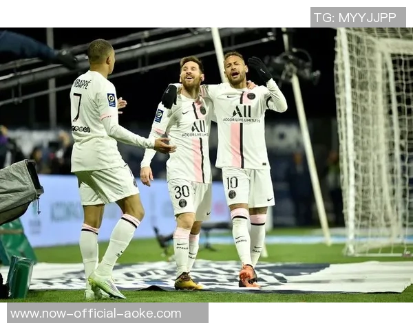 萨尼亚选择内马尔为最难对付对手，廷贝尔力挺梅西，足球圈里的那些鲜为人知的“对决”！